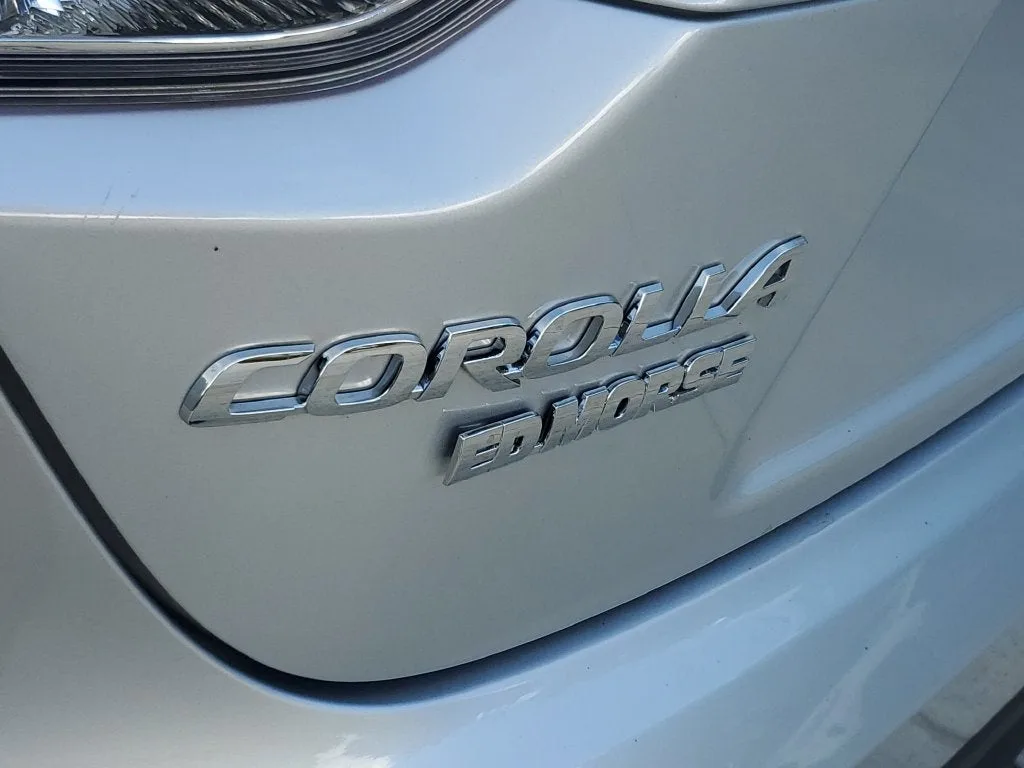 2024 Toyota Corolla LE photo 8