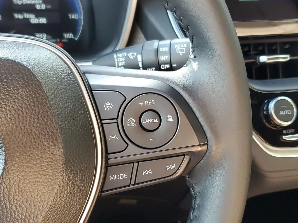2026 Toyota Corolla Cross XLE photo 26