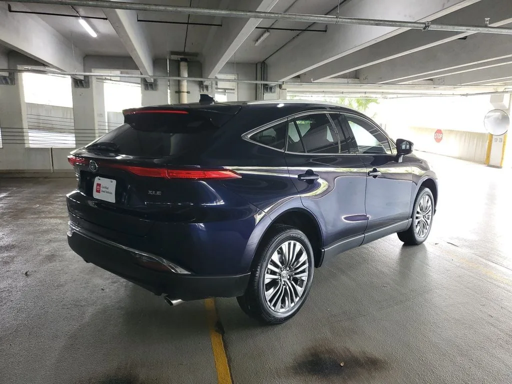 2023 Toyota Venza XLE photo 4