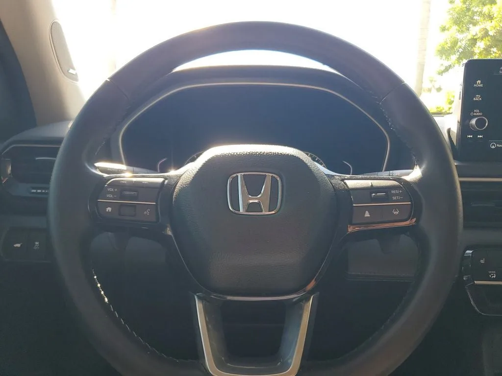 2025 Honda Pilot Touring photo 24