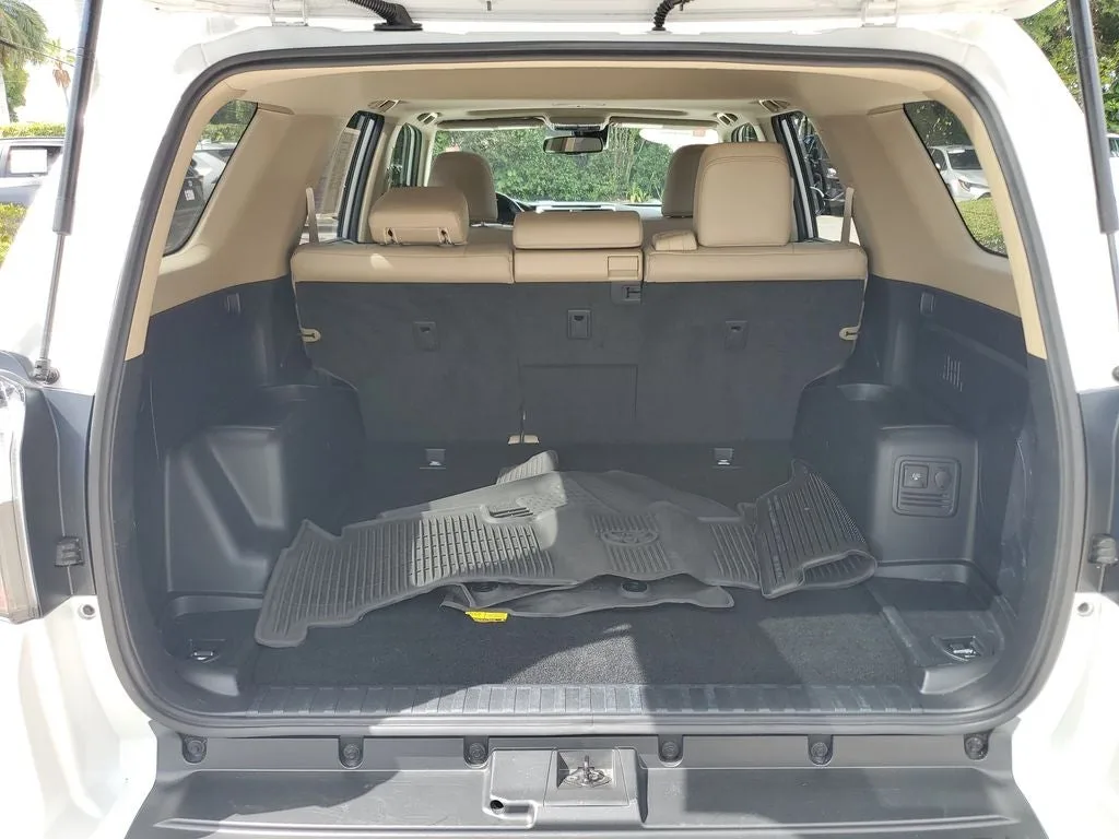 2024 Toyota 4Runner Limited photo 9