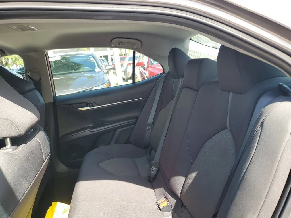 2023 Toyota Camry LE photo 11