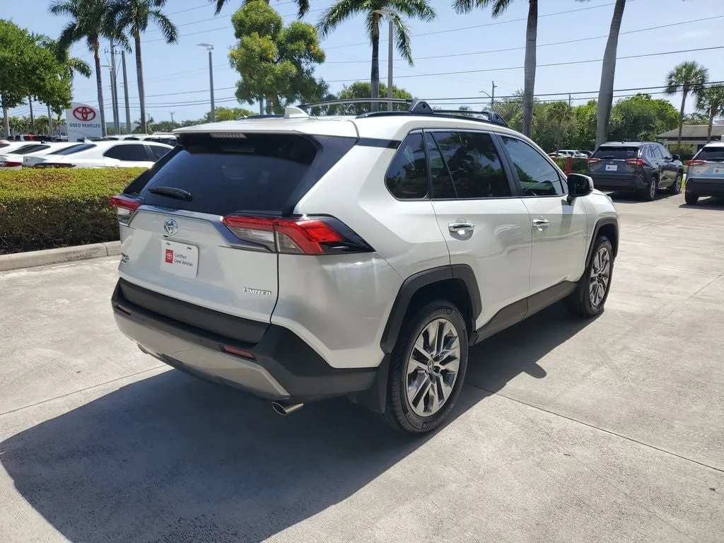 2025 Toyota RAV4 Limited photo 4
