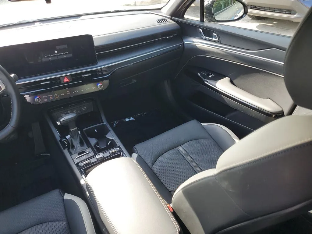 2025 Kia K5 GT-Line photo 14