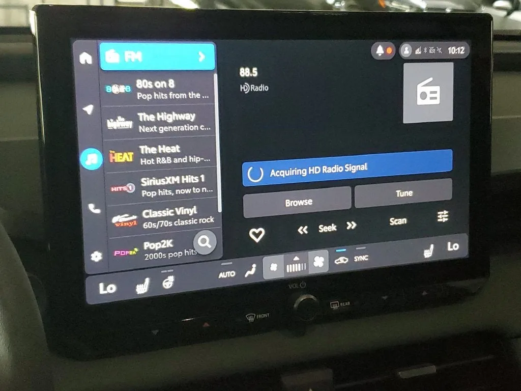 2026 Toyota RAV4 XSE photo 27