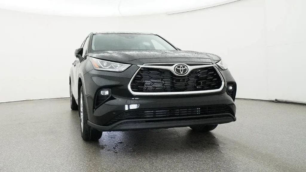 2026 Toyota Highlander Hybrid Limited photo 30