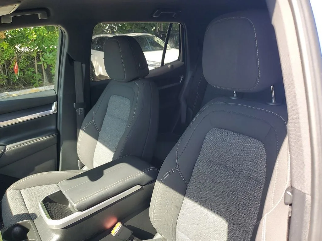 2026 GMC Terrain Elevation photo 19