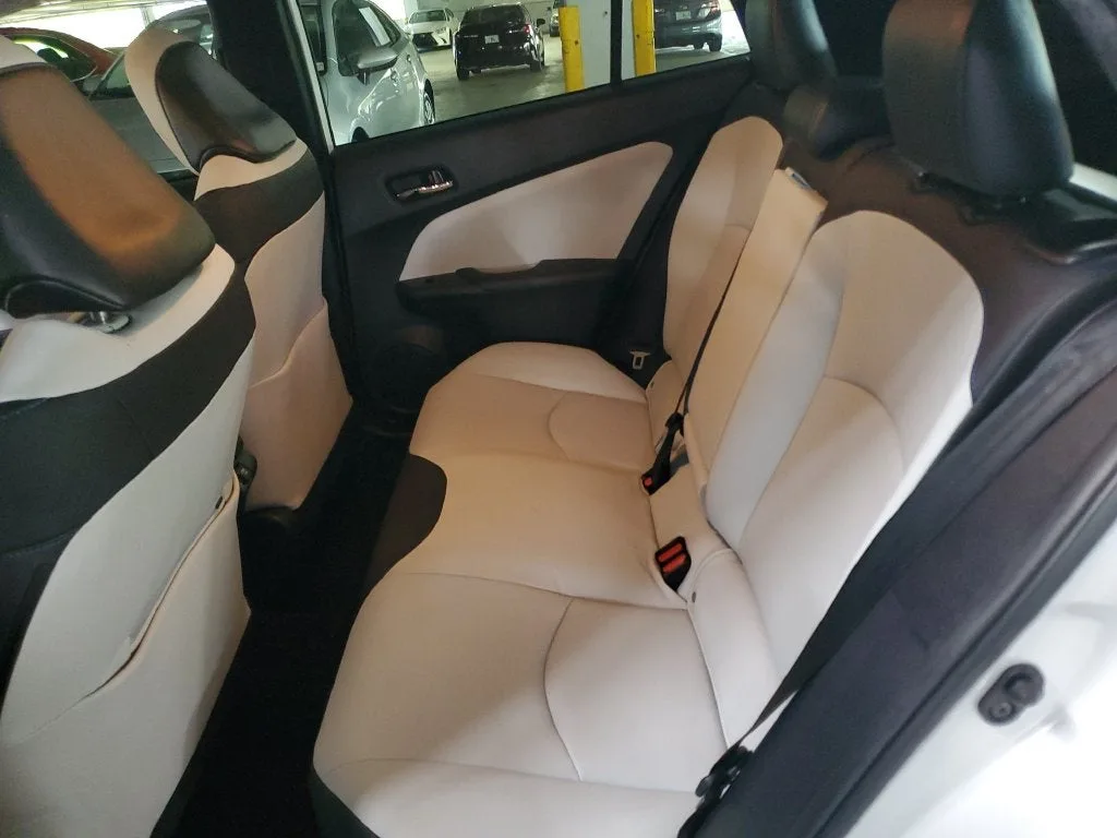 2021 Toyota Prius Limited photo 12