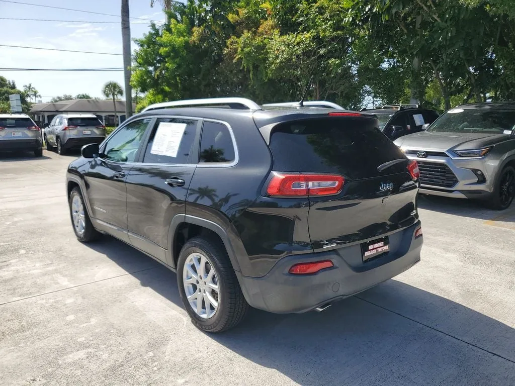 2015 Jeep Cherokee Latitude photo 6