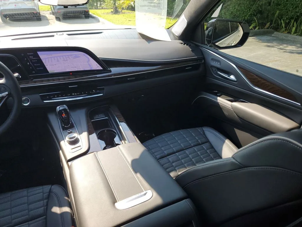 2024 Cadillac Escalade Sport Platinum photo 19
