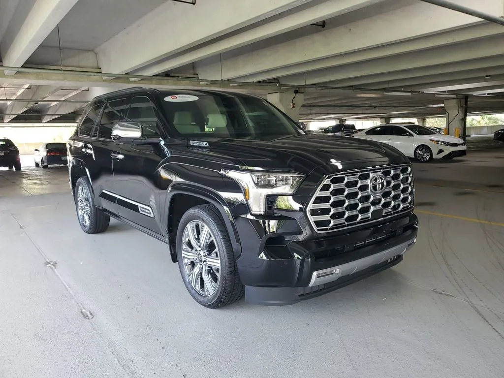 2025 Toyota Sequoia Capstone photo 3