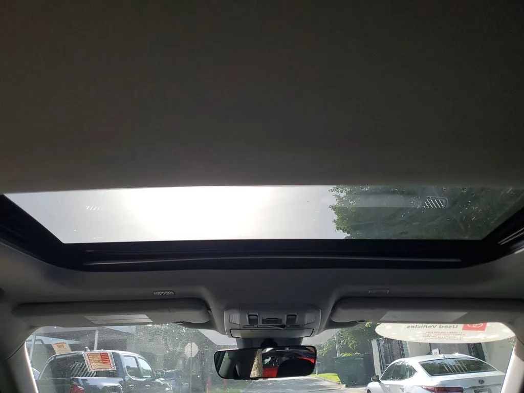 2024 Toyota Highlander XLE photo 16