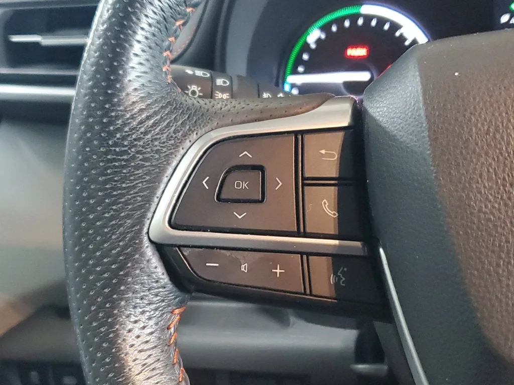 2021 Toyota Sienna XSE 7 Passenger photo 23