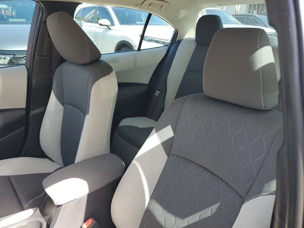 2025 Toyota Corolla LE photo 19