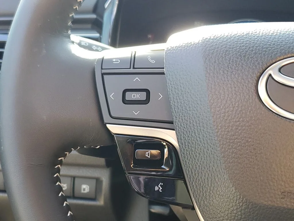 2026 Toyota Camry SE Nightshade photo 24