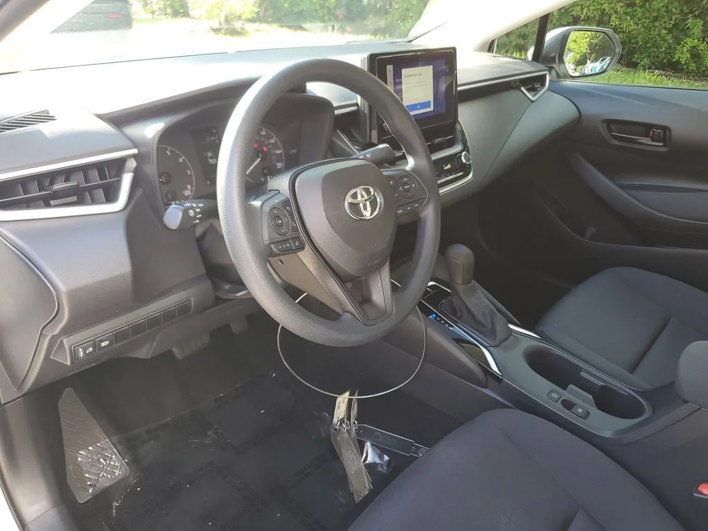 2024 Toyota Corolla LE photo 21