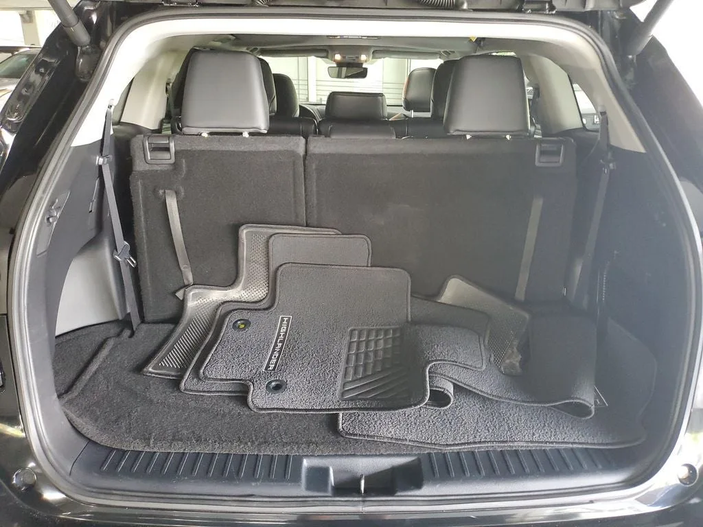 2024 Toyota Highlander XLE photo 10