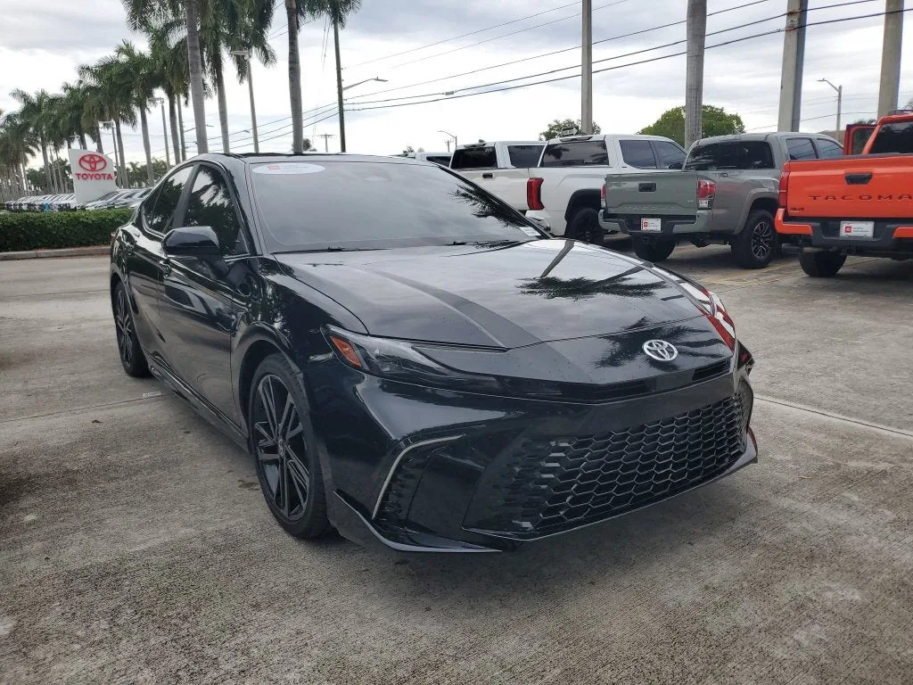 2025 Toyota Camry XSE photo 3