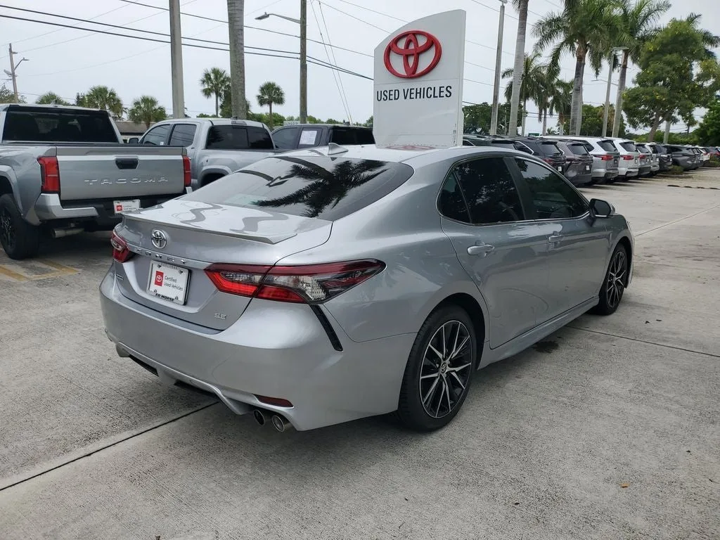 2024 Toyota Camry SE photo 4