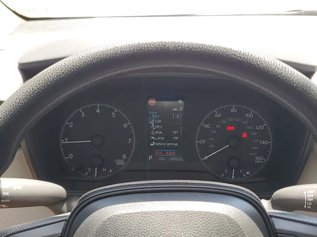 2025 Toyota Corolla LE photo 25