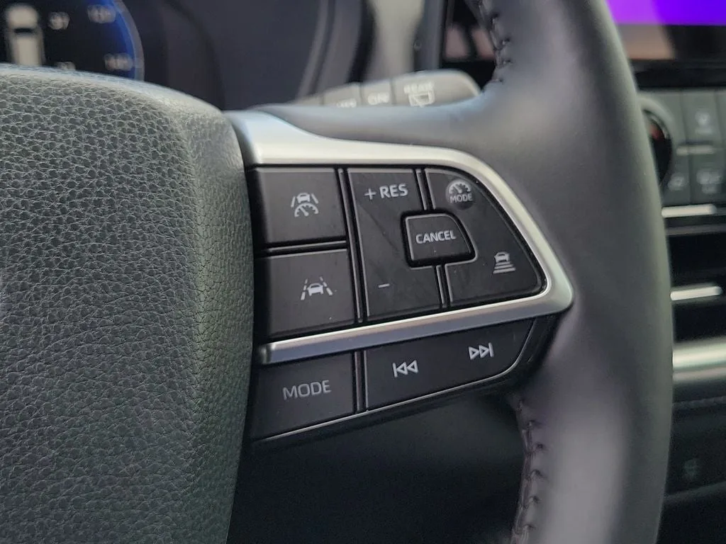 2025 Toyota Grand Highlander Hybrid Limited photo 27