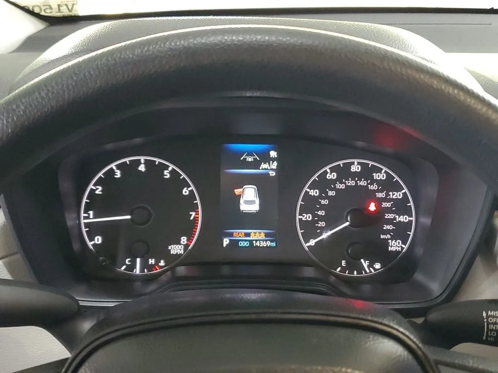 2025 Toyota Corolla Cross L photo 24