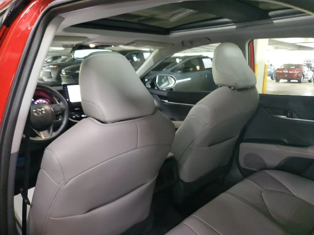 2021 Toyota Camry XSE photo 13