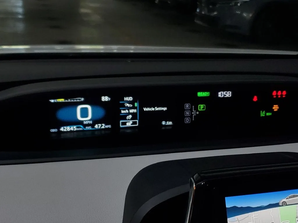 2021 Toyota Prius Limited photo 25