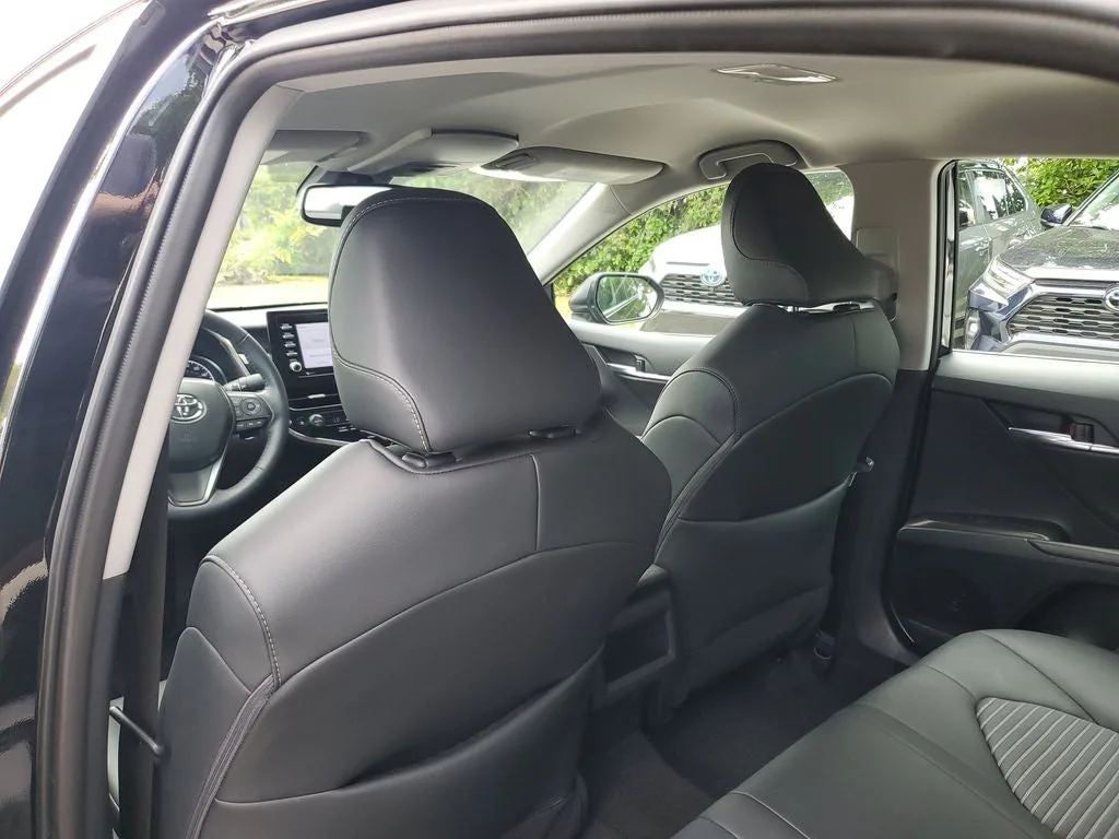 2024 Toyota Camry SE photo 12