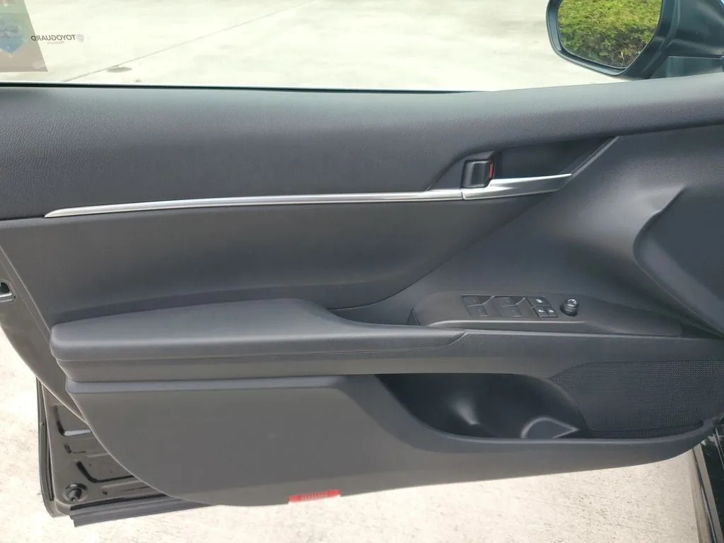 2024 Toyota Camry SE photo 16