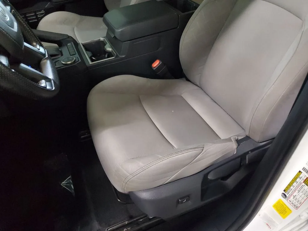 2025 Toyota Tacoma SR5 photo 19