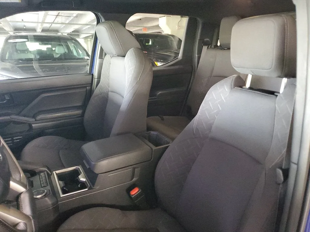 2024 Toyota Tacoma SR5 photo 19