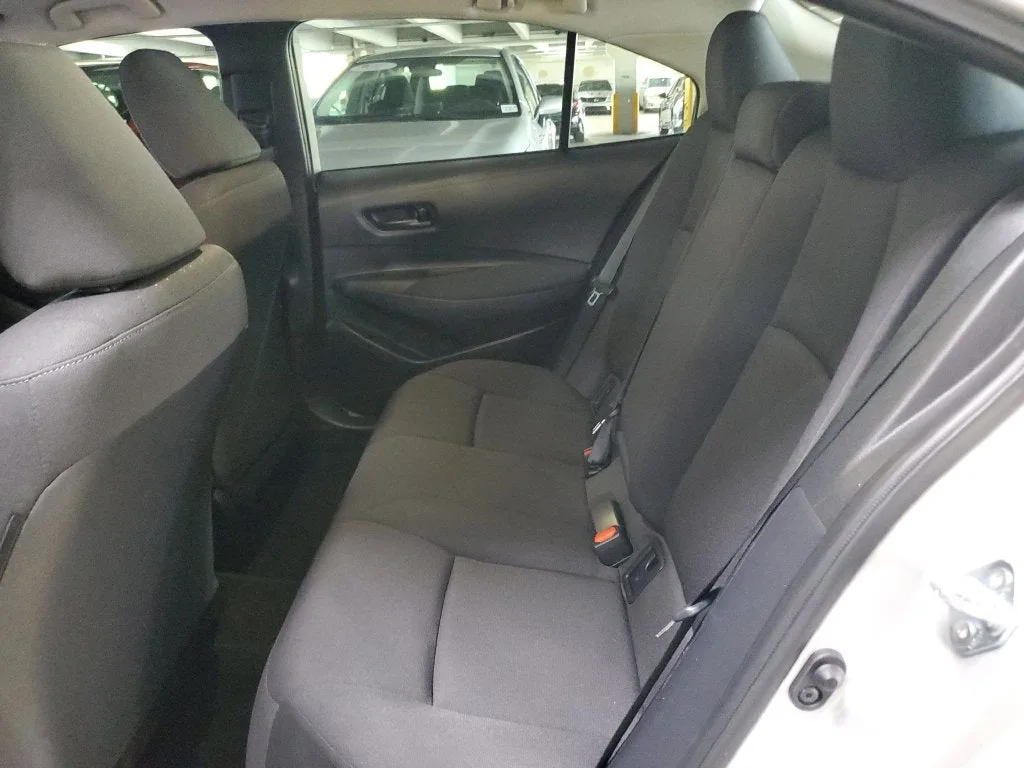 2025 Toyota Corolla LE photo 12