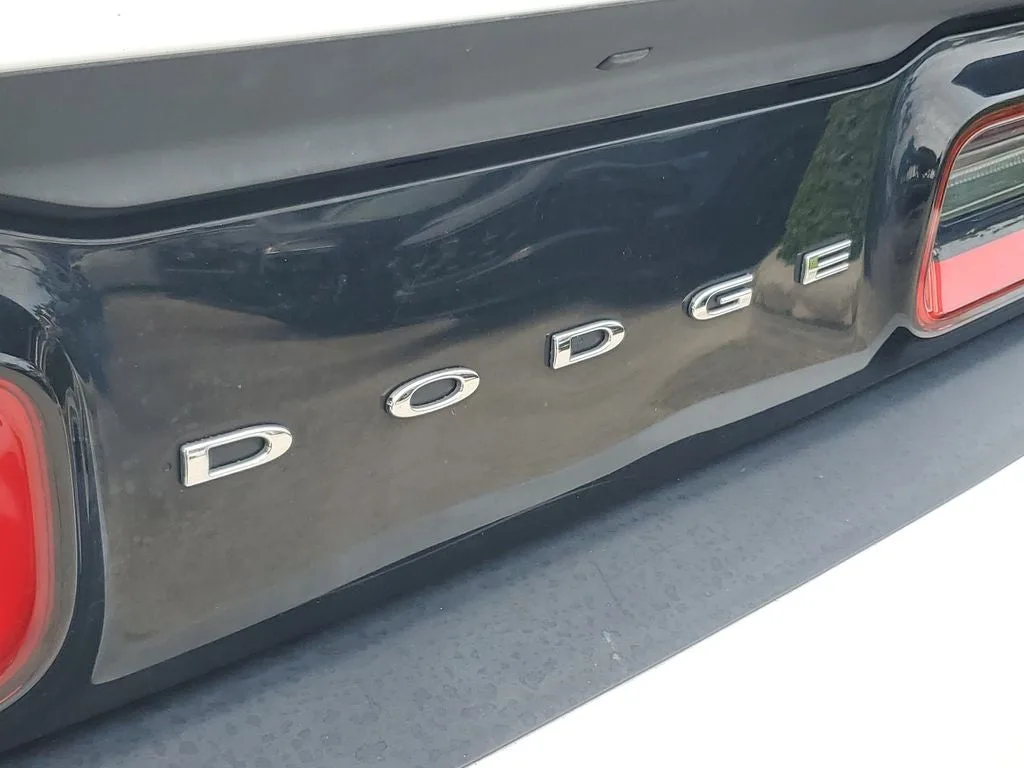 2019 Dodge Challenger SXT photo 8