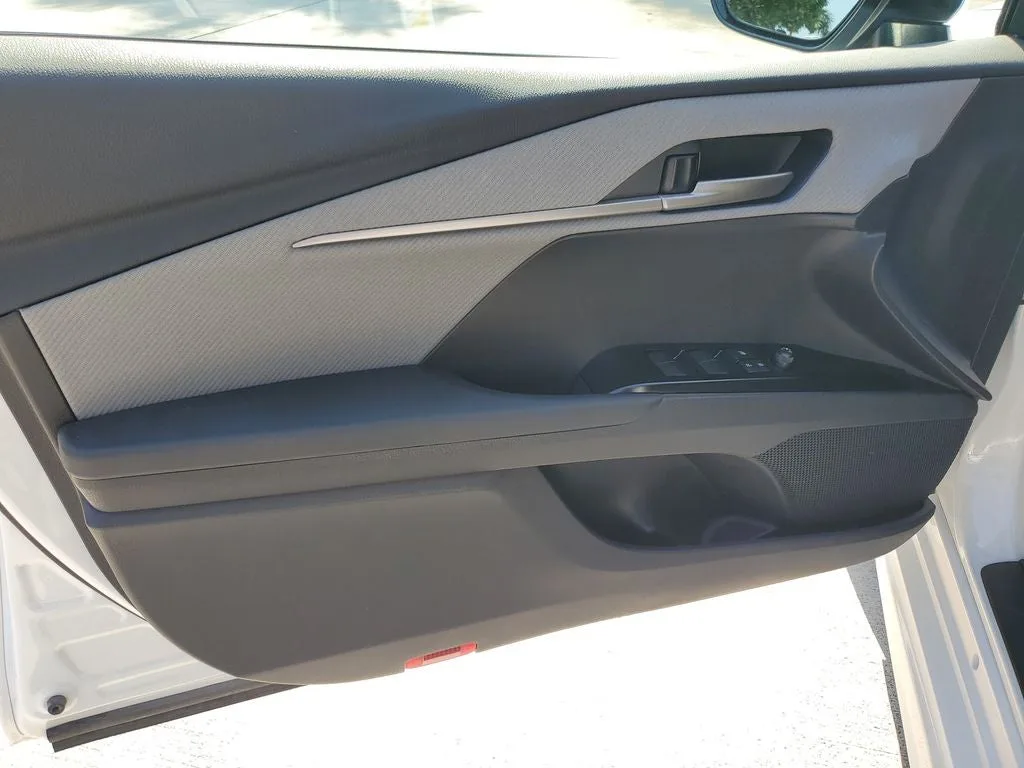 2026 Toyota Camry SE photo 15