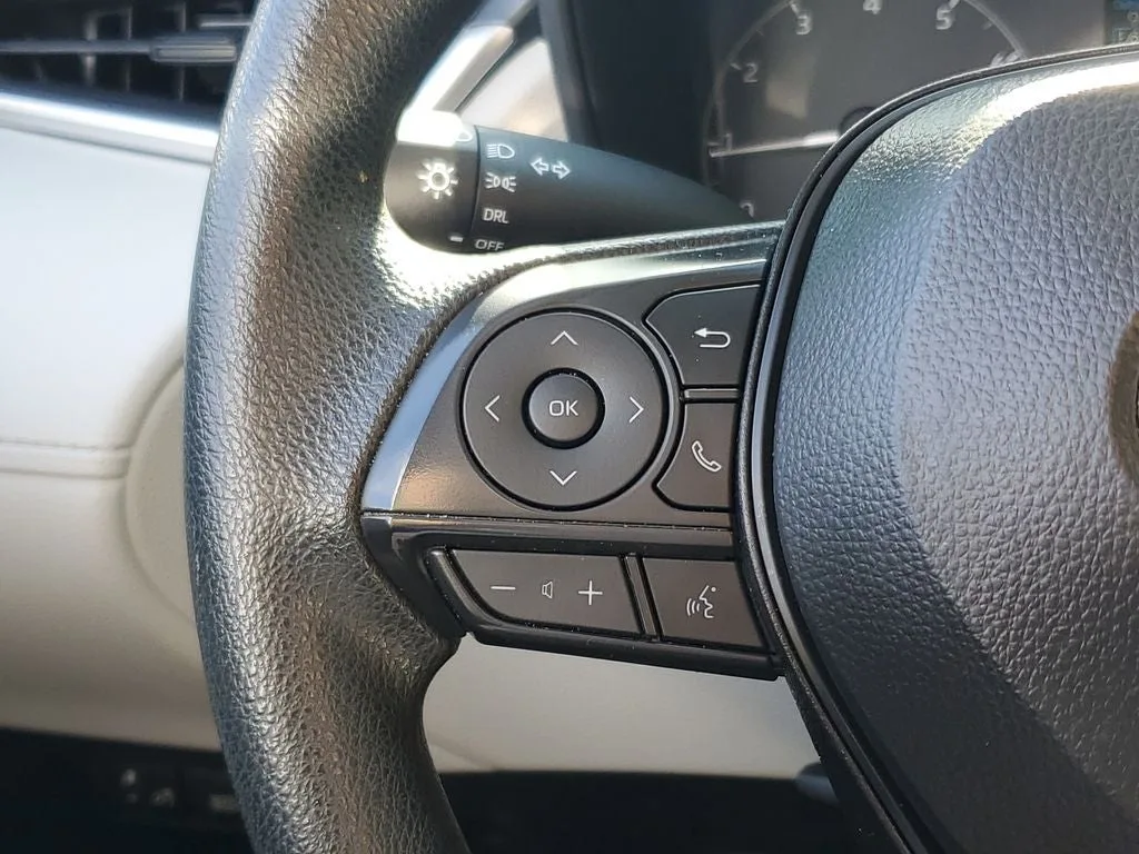 2024 Toyota Corolla Cross L photo 22