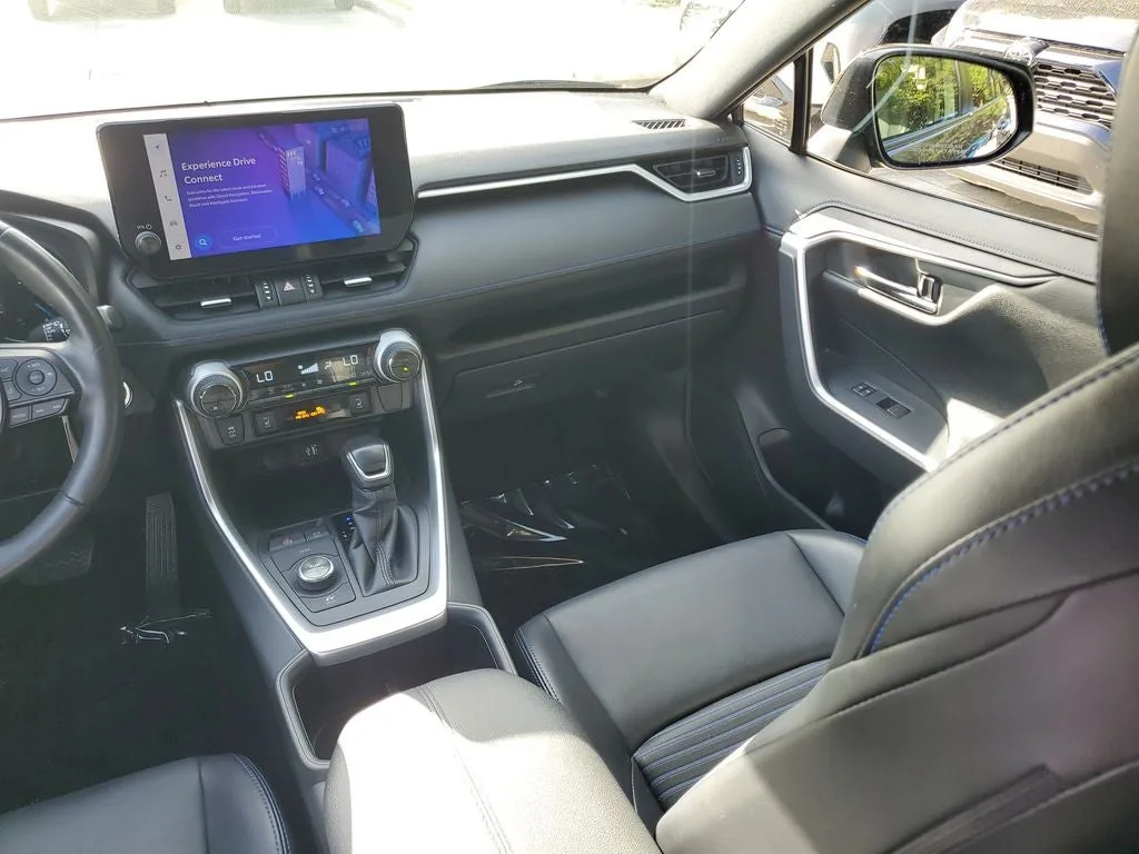 2023 Toyota RAV4 Hybrid XSE photo 18