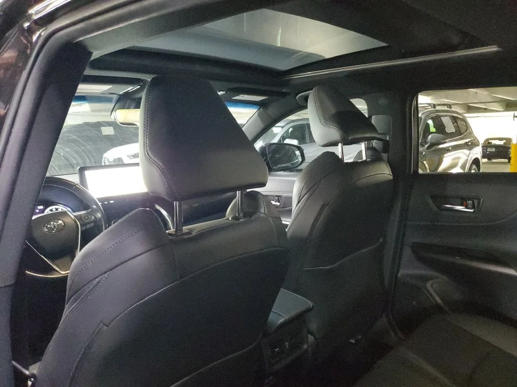 2023 Toyota Venza Nightshade photo 13