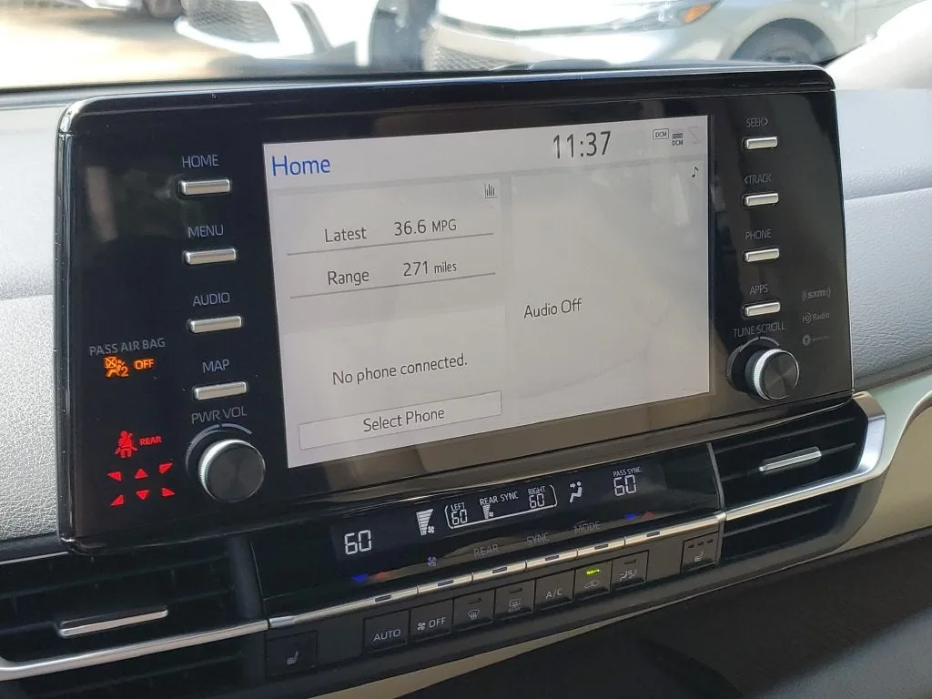 2024 Toyota Sienna XLE 8 Passenger photo 28