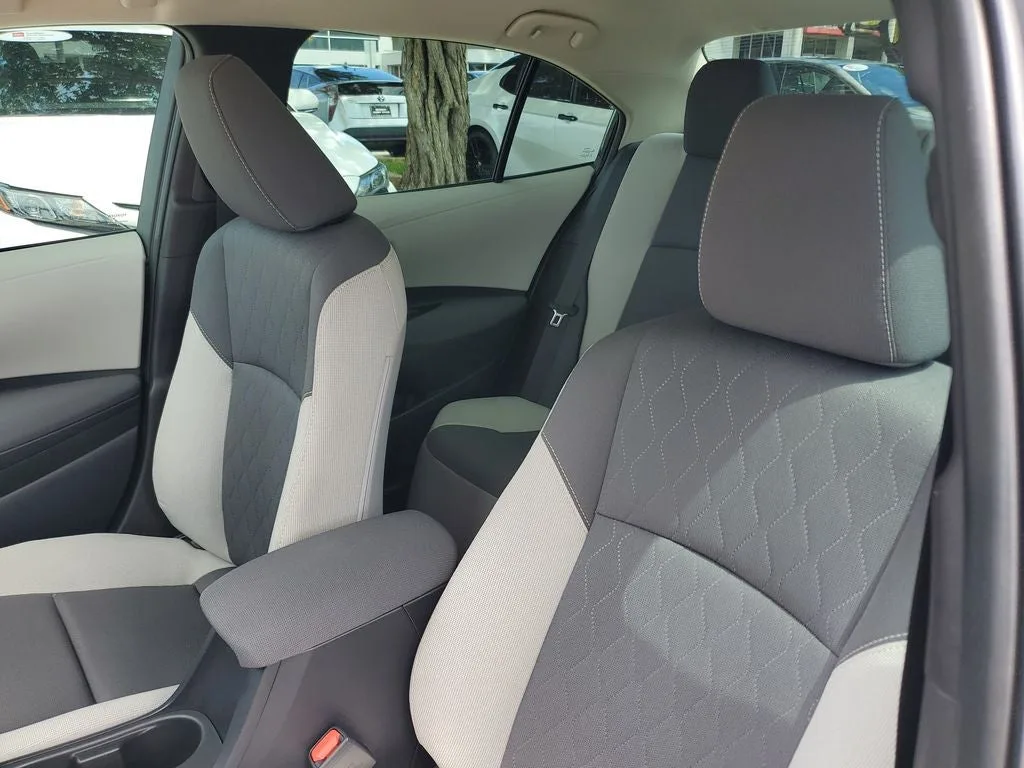 2025 Toyota Corolla LE photo 19