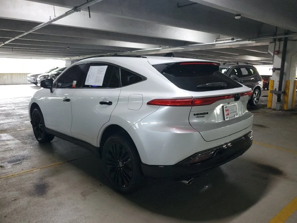2023 Toyota Venza Nightshade photo 6