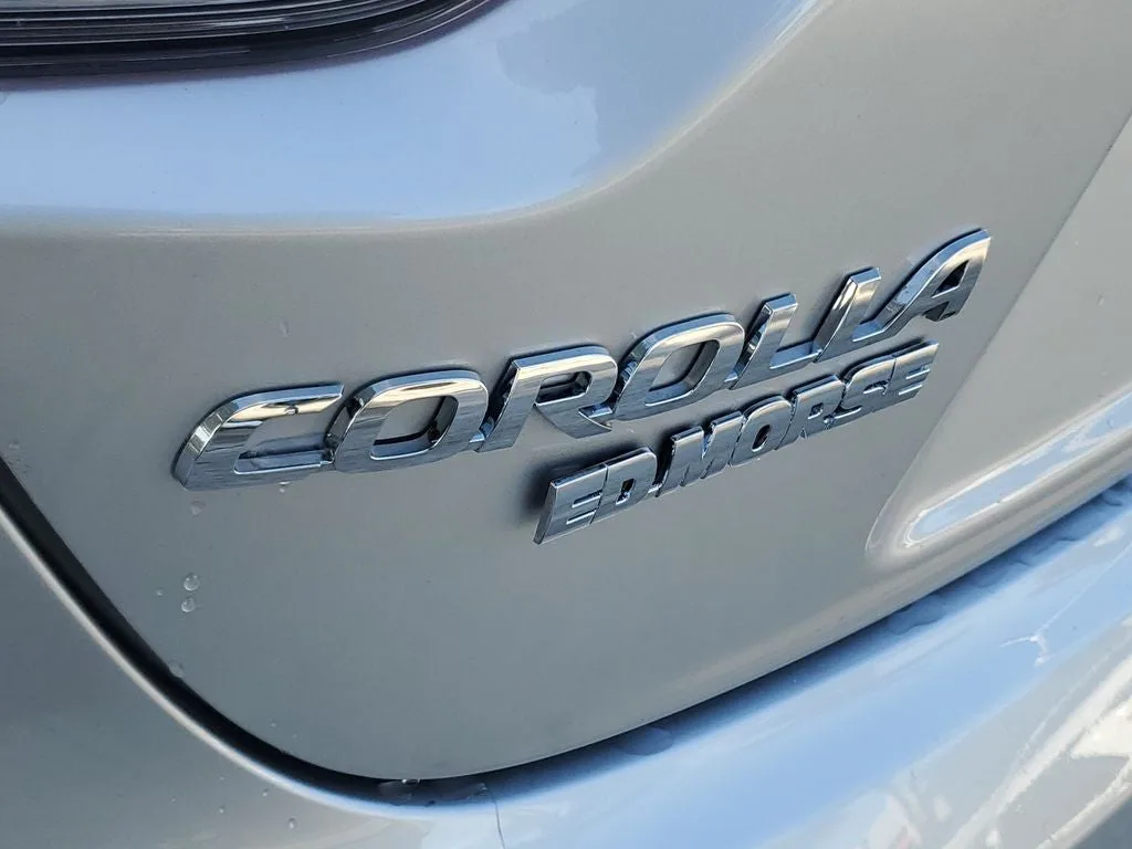 2025 Toyota Corolla LE photo 8
