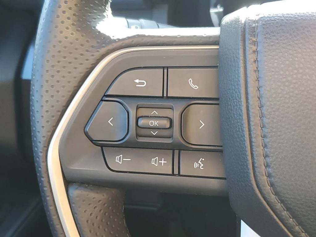 2025 Toyota 4Runner i-FORCE MAX Hybrid TRD Off Road Premium photo 24