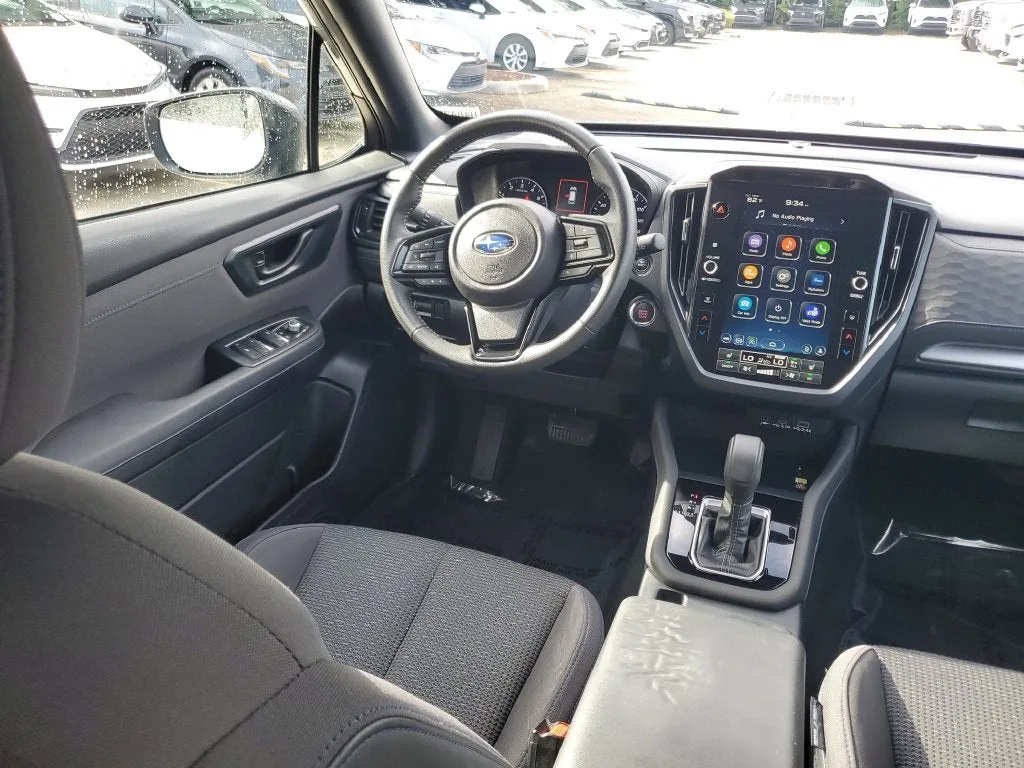 2025 Subaru Forester Premium photo 14