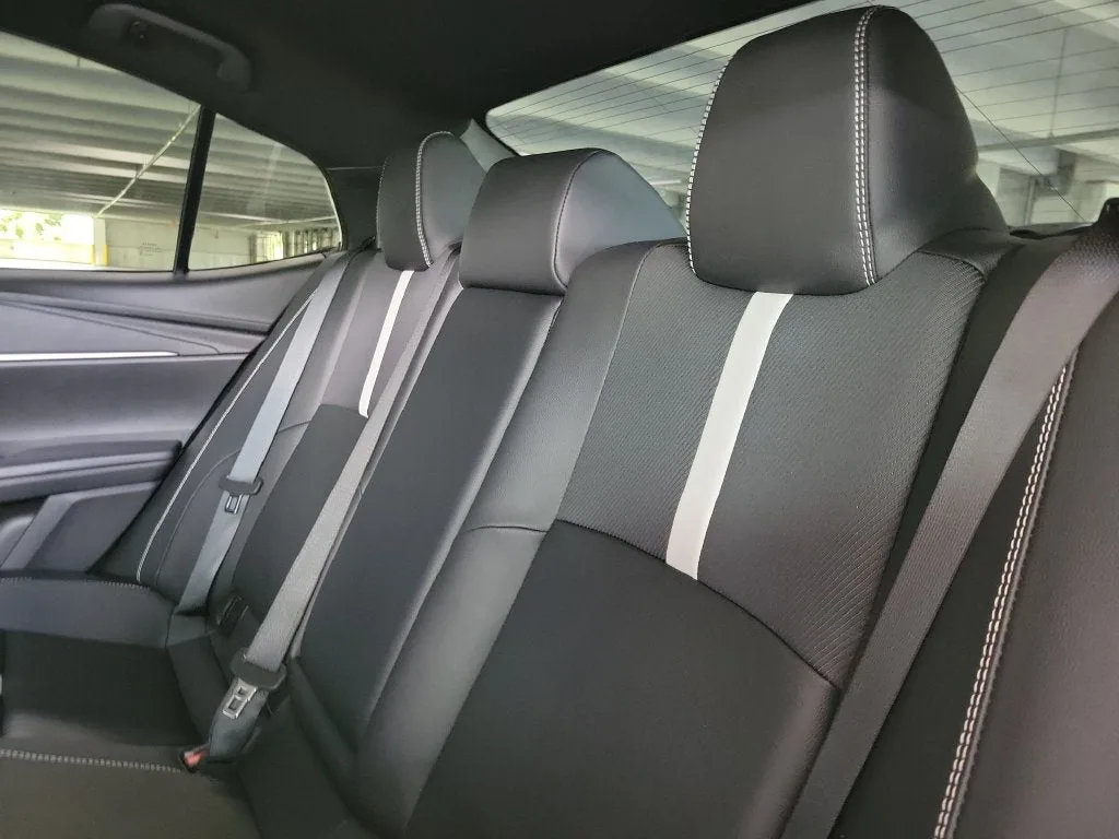 2025 Toyota Camry SE photo 14