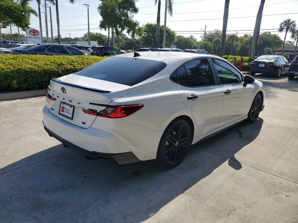 2026 Toyota Camry SE Nightshade photo 4