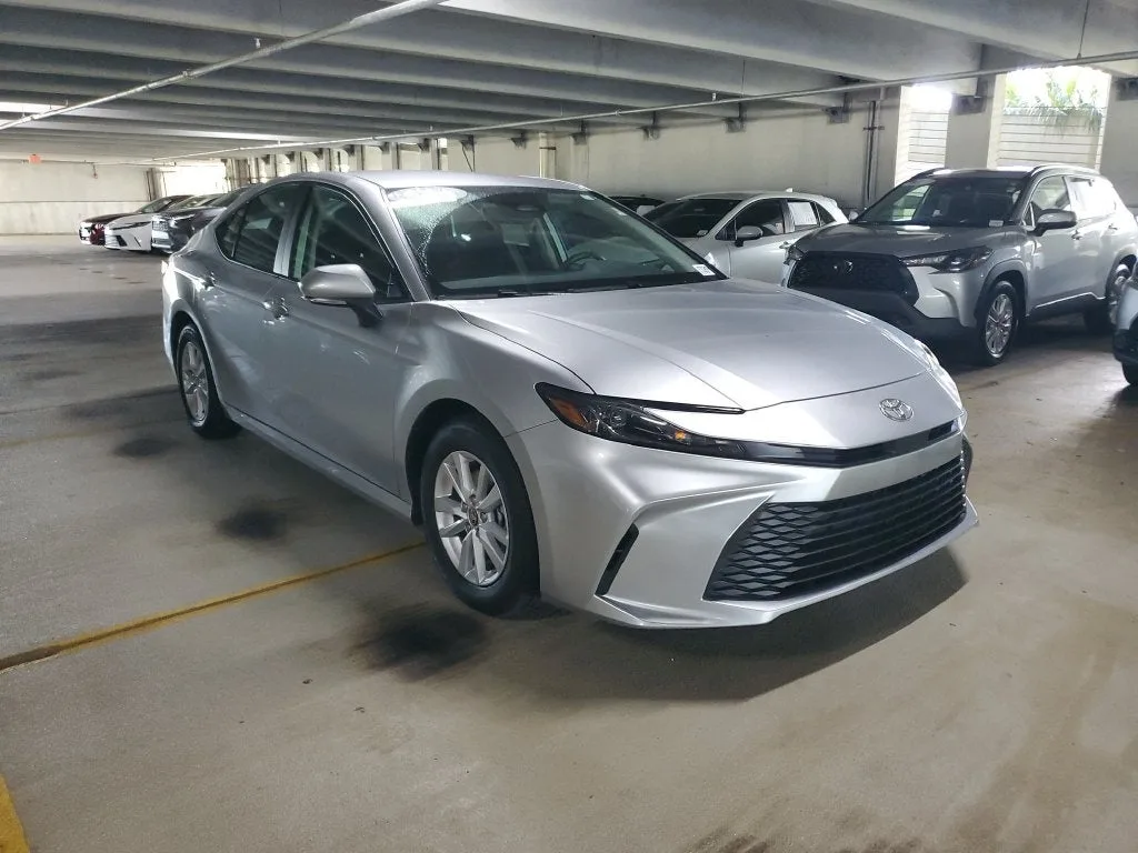 2026 Toyota Camry LE photo 3