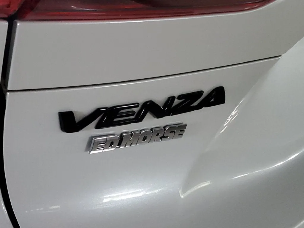 2023 Toyota Venza Nightshade photo 8