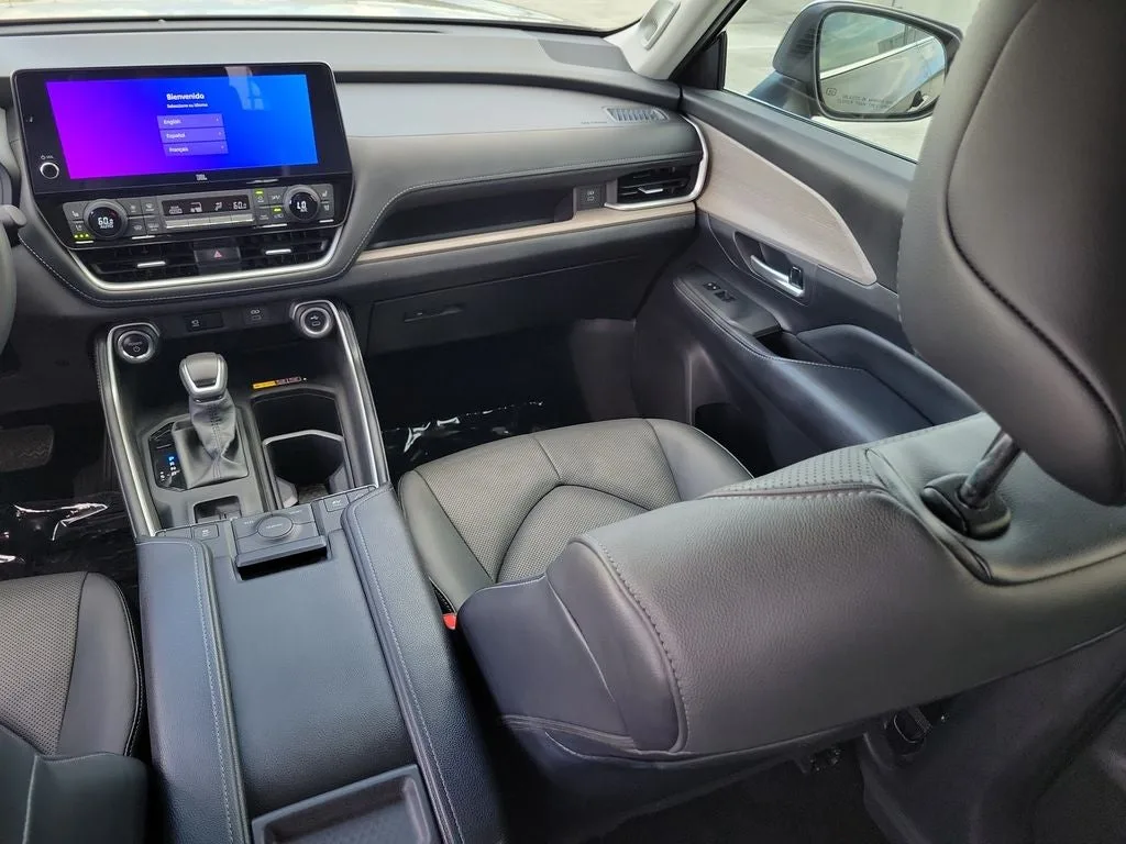 2025 Toyota Grand Highlander Hybrid Limited photo 18