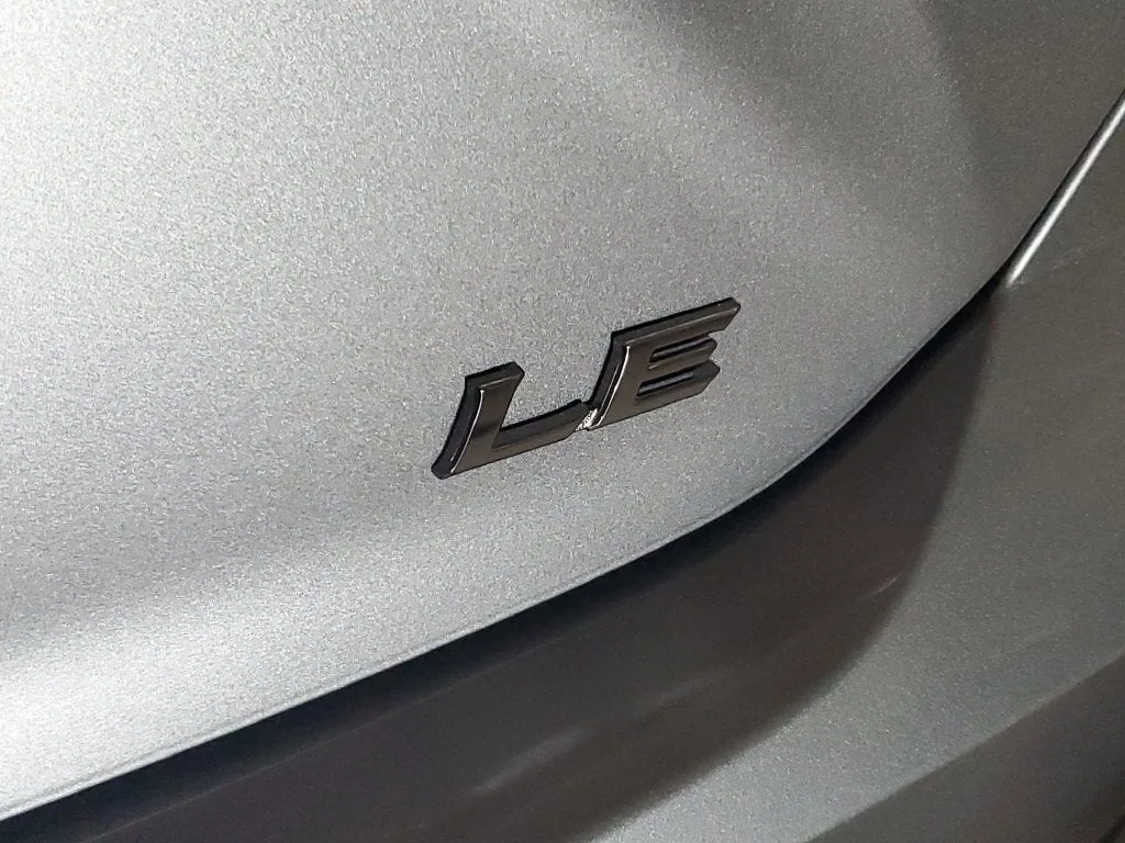 2026 Toyota Camry LE photo 9